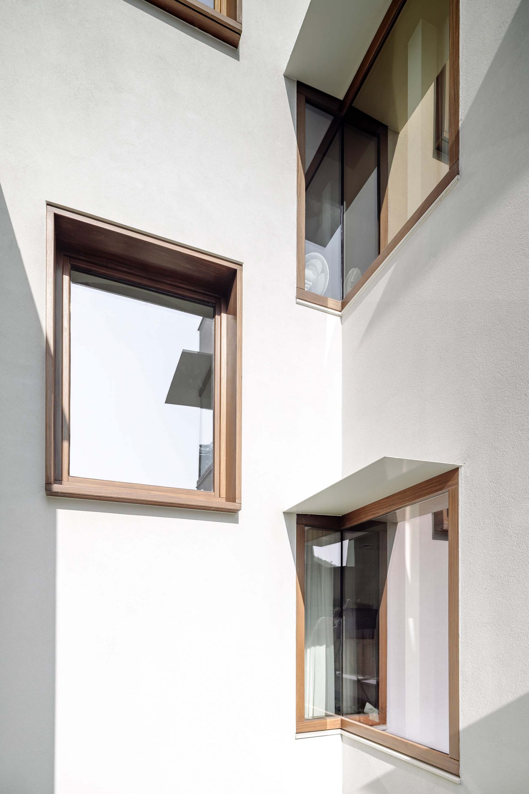 photograph of windows-(c)an vanderhoydonck&murmuur&olmo peeters